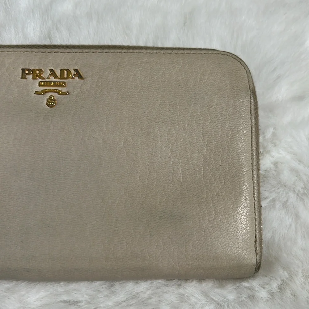 Prada Zip Continental Leather wallet - Picture 6 of 17